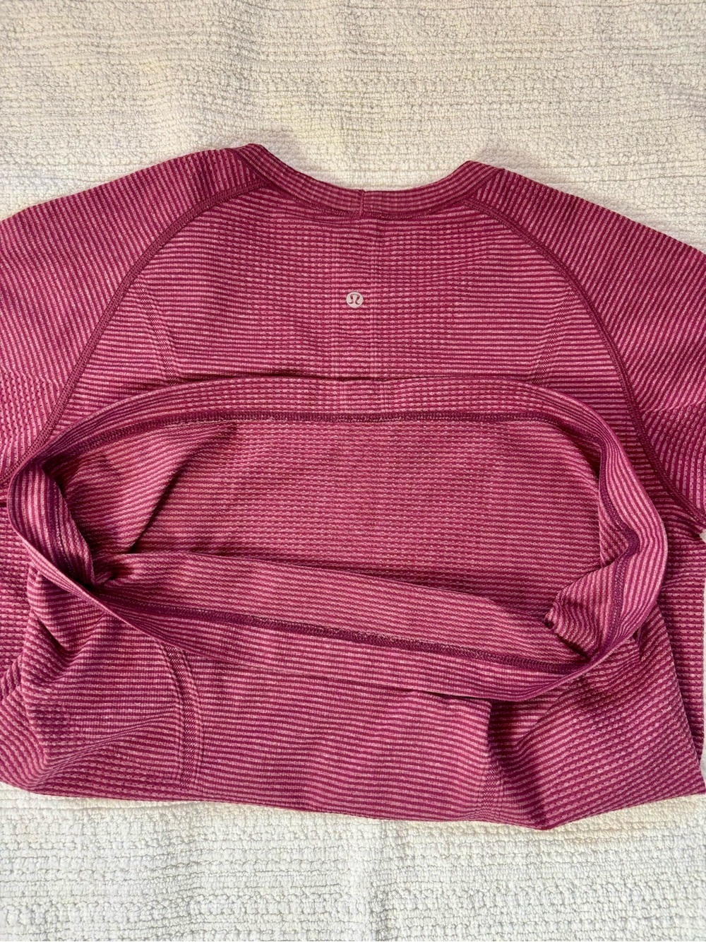 Lululemon Wonen’s Swiftly Tech Short Sleeve Top in Heathered Dashing Purple - Picture 10 of 10